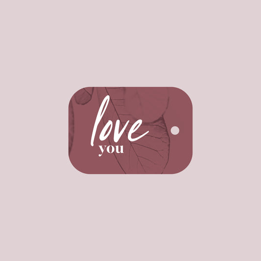 Product afbeelding van een oud-roze boeket kaartje met daarop de tekst "love you" met een licht roze achtergrond.